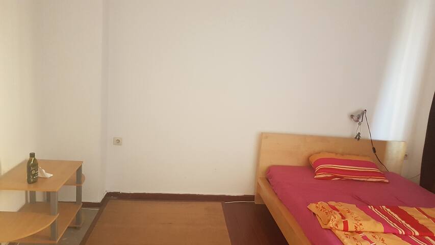 Privat Zimmer Bar Bezahlen Moglich Flats For Rent In Berlin Berlin Germany
