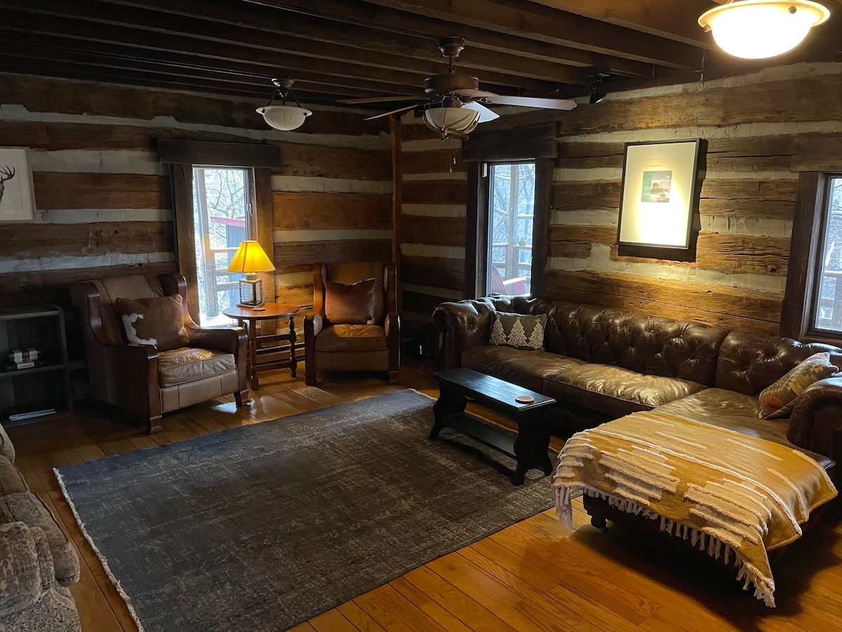 Lodge: that cozy family room though... almost as beautiful as the scenery
