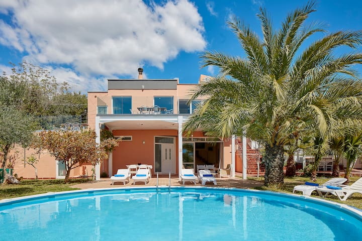 Seafront Villa Longobardi 4 Bedrooms