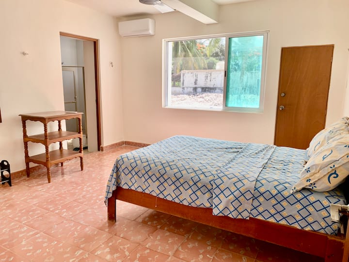 Sekundarna spavaća soba s bračnim krevetom