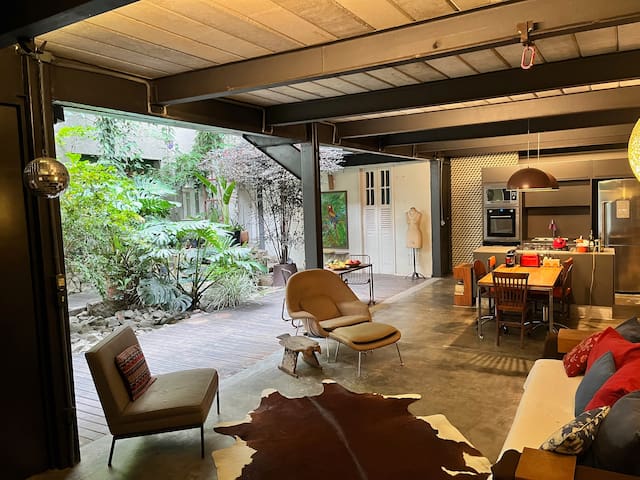 Vintage-chic House in Santa Teresa