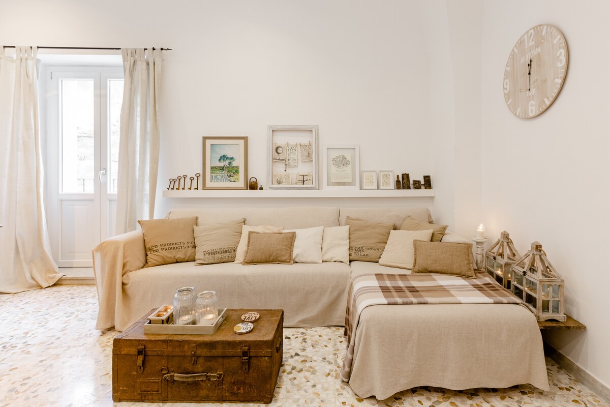 Annuncio Airbnb popolare: ''Li Pumi'' House in Grottaglie - entire home a Taranto