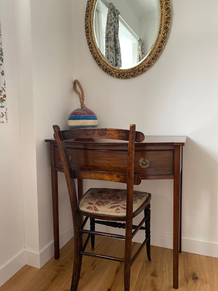 Study area or beauty desk