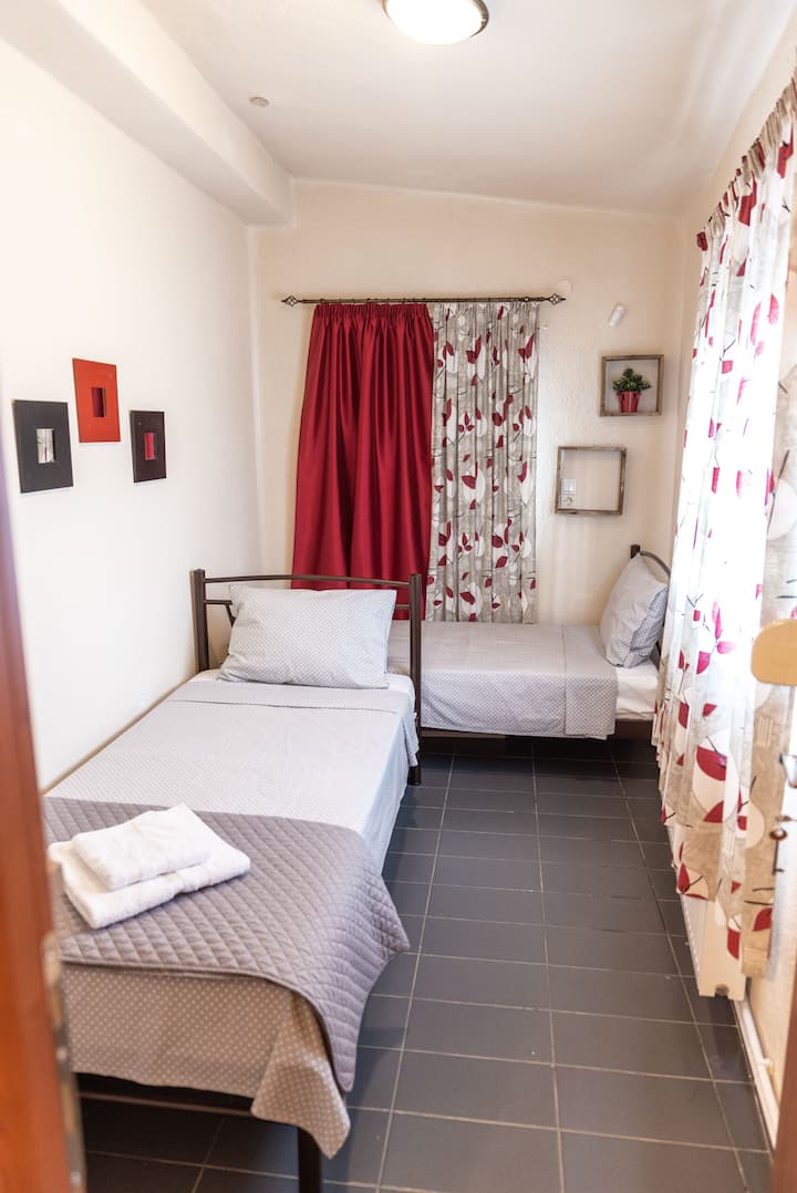 2nd Bedroom
