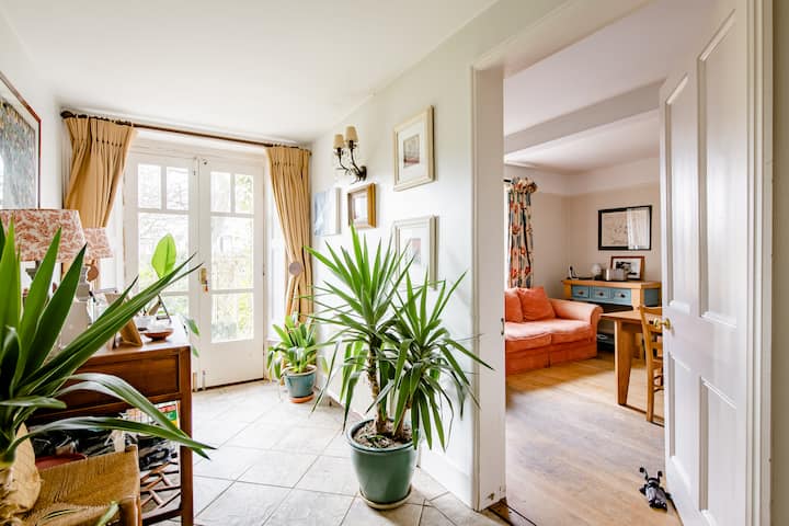 Colchester Long-stay Home From Home: 'Guest' Room - Colchester