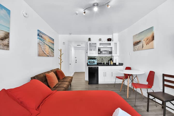 Cozy Miami Beach Studio Hideaway - 