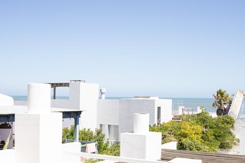 Luxury Villa : heart of la Barra – Steps to Beach