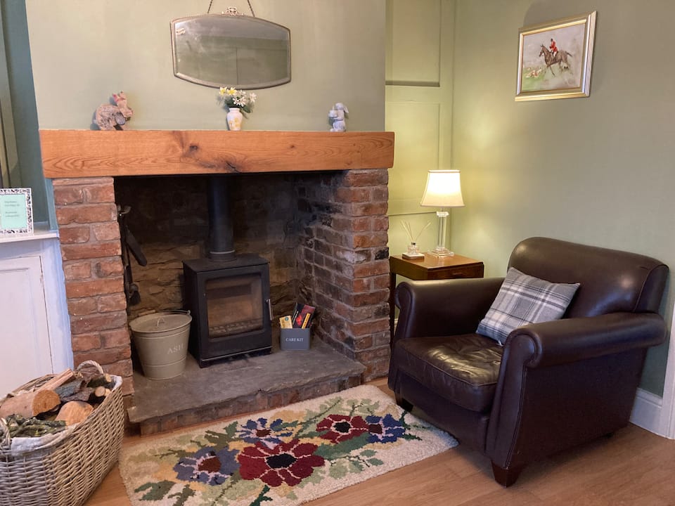 Adlington Cottage, Lancashire — photo 1
