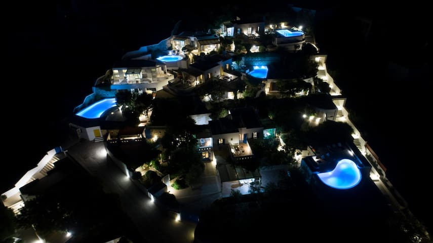 Villa ‘Yellow’ private pool inviting to discover