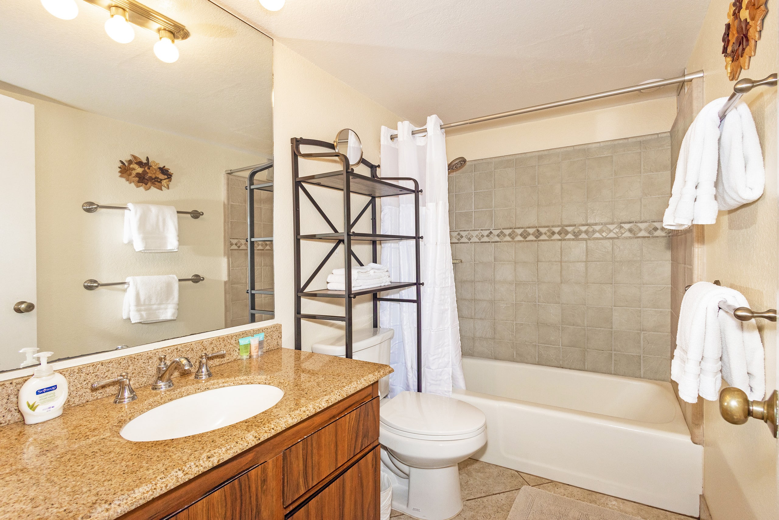 Condo in Kihei · ★4.82 · 1 bedroom · 1 bed · 1 private bath - Image 12