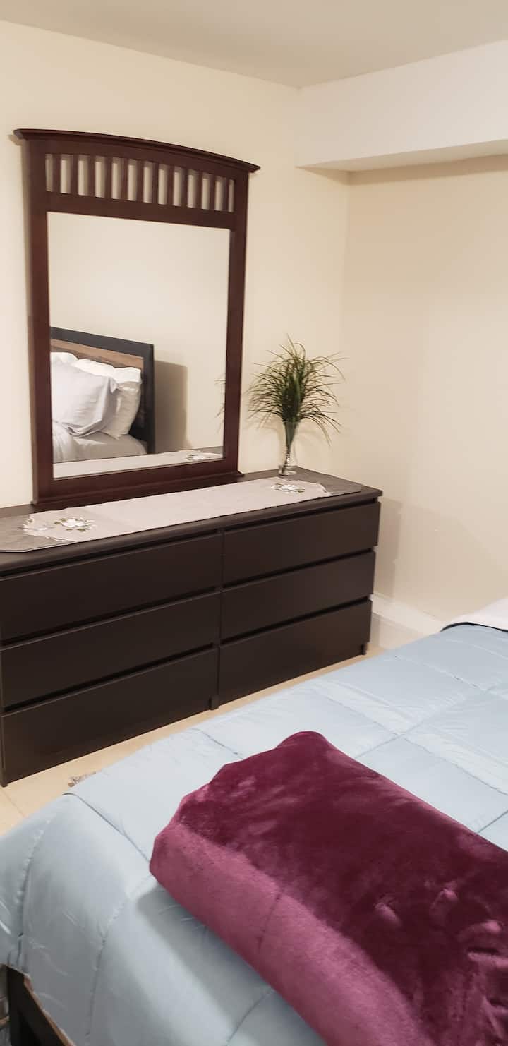 Vestidor con espejo para guardar más