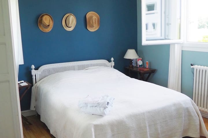 Kati i parë => Dhoma e kopshtit (Dhoma e gjumit 2/7) Krevat 150*190