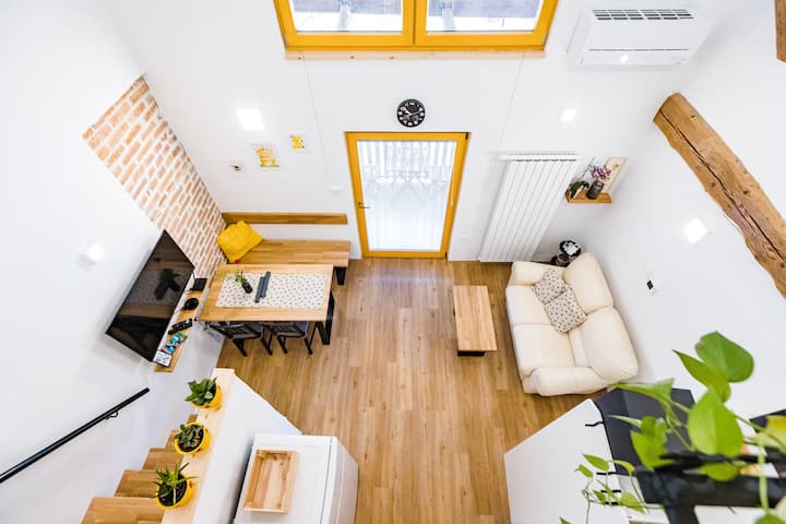 Timeless Barn - Bee Apartment - Ljubljana