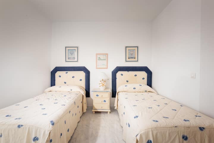 ห้องนอนที่สอง (Second Bedroom)