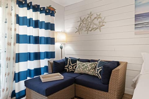 Top Airbnb: Perfect Island Private Getaway-Walk2Beach-Village in Golden Isles