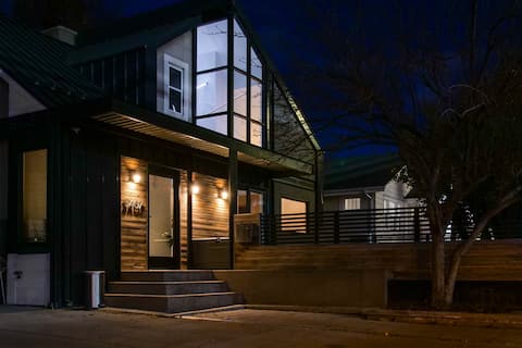 5-Star 5bedroom 5bath Home & 11AM Checkout!