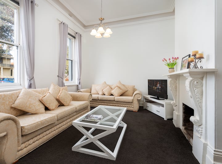 Gold Bank House - Stay In A Piece Of History - Bendigo