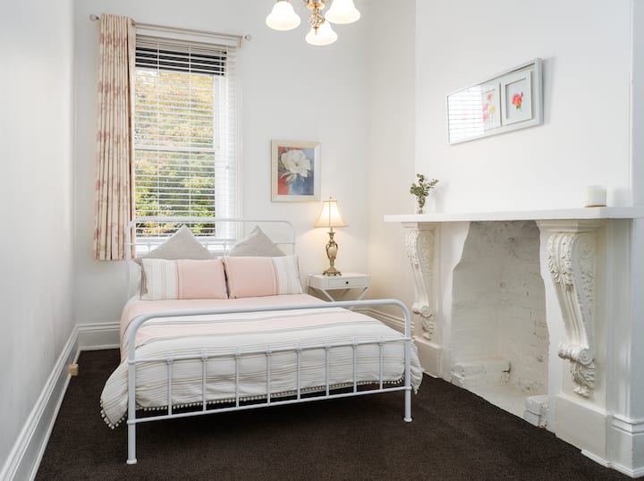 Dormitorio (Queen)