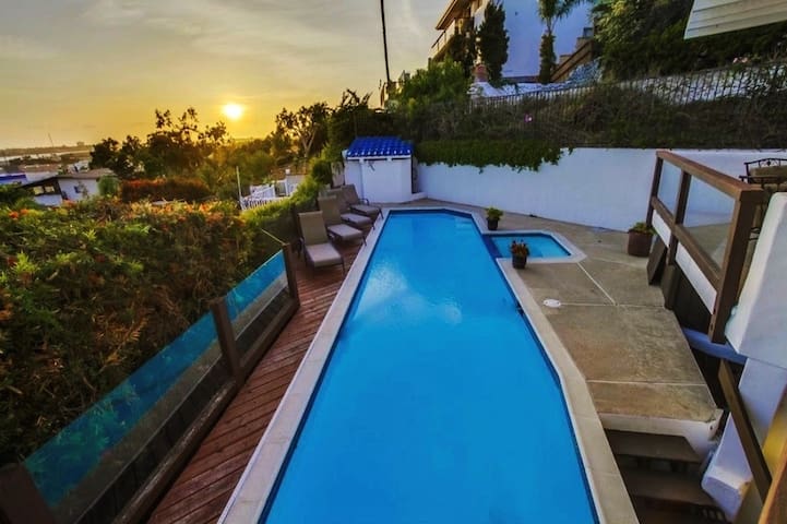 San Diego Villa with pool, spa & sunset views – S4 gallery image 2