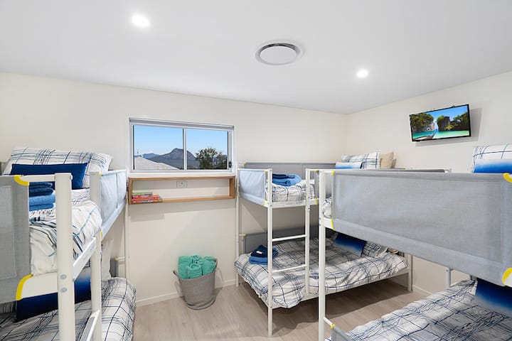 Moogerah Lakehouse #4 - Bedroom Three Bunks