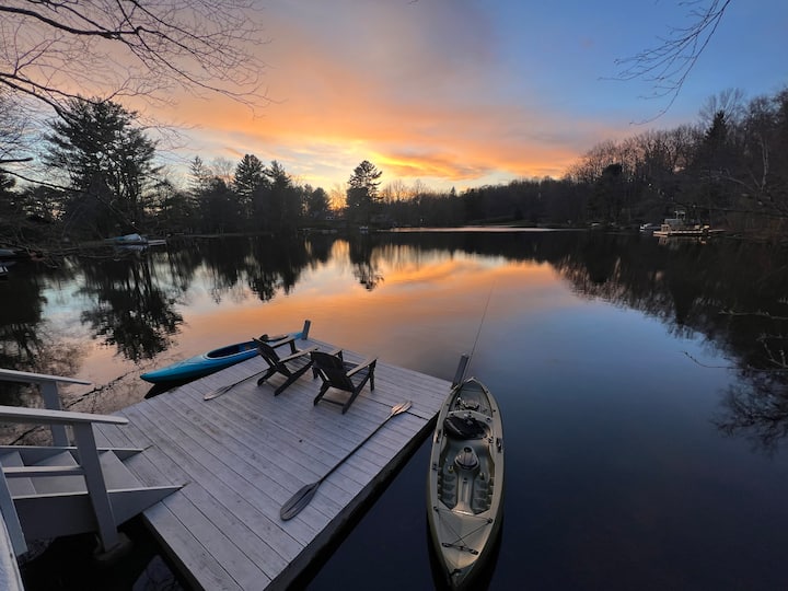 Charming Catskills Lakefront Home—2 hrs from NYC! Cabins for Rent in