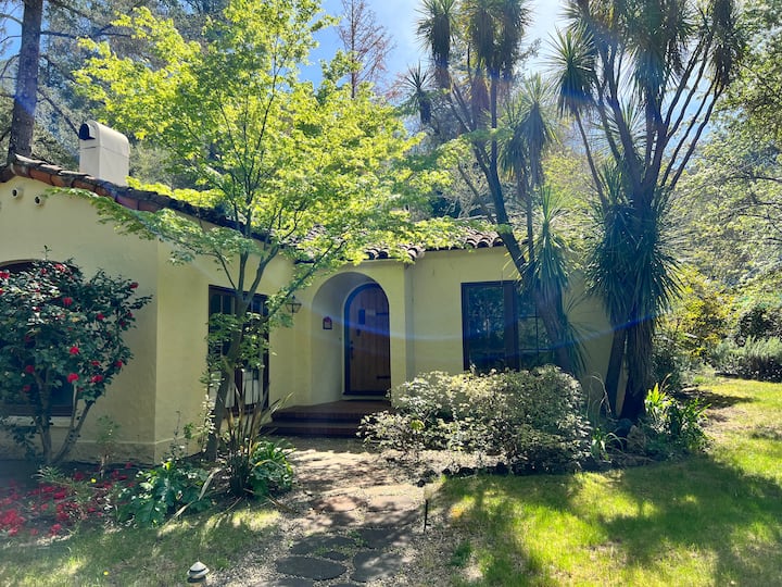 4 bd / 4 ba Home in Downtown Calistoga Houses for Rent in Calistoga