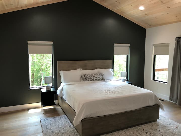 חדר שינה ראשי למעלה