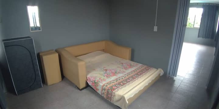 غرفة النوم 2