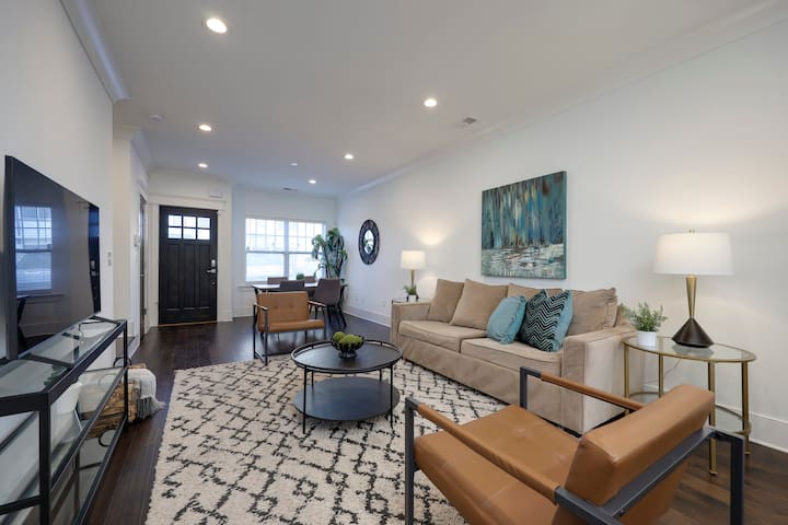 Big & Spacious Townhome | Modern + Affordable