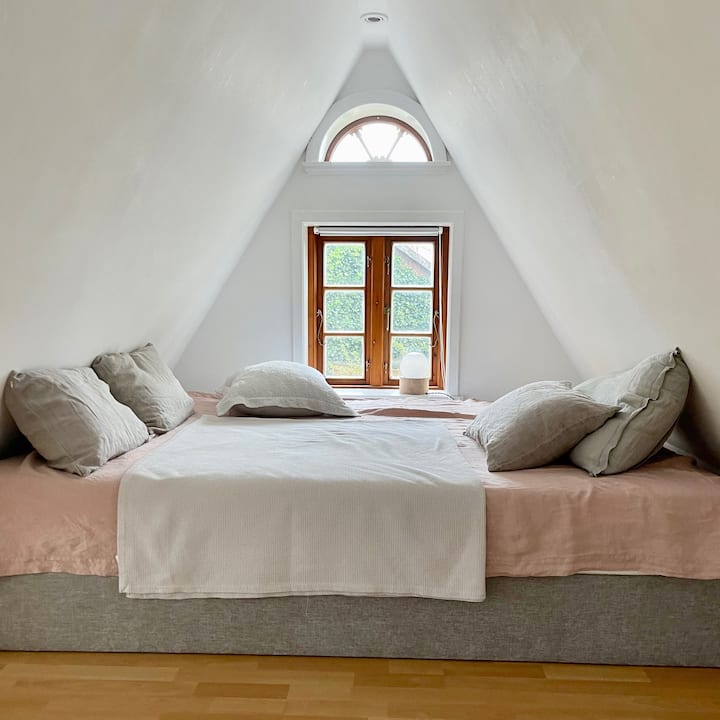 客厅舒适的休息室角落