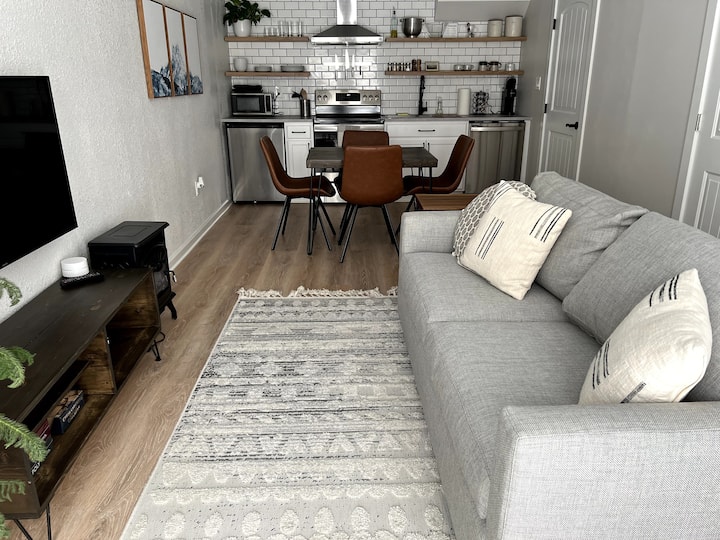New Private Suite In Golden | Patio | Washer/dryer - Golden, CO