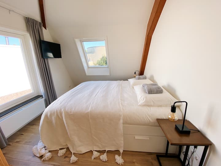 Top 12 Airbnb Vacation Rentals In Wassenaar, The Netherlands | Trip101