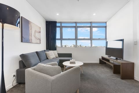 Successful Airbnb property: Central & Modern with Free Parking in Chatswood in Chatswood
