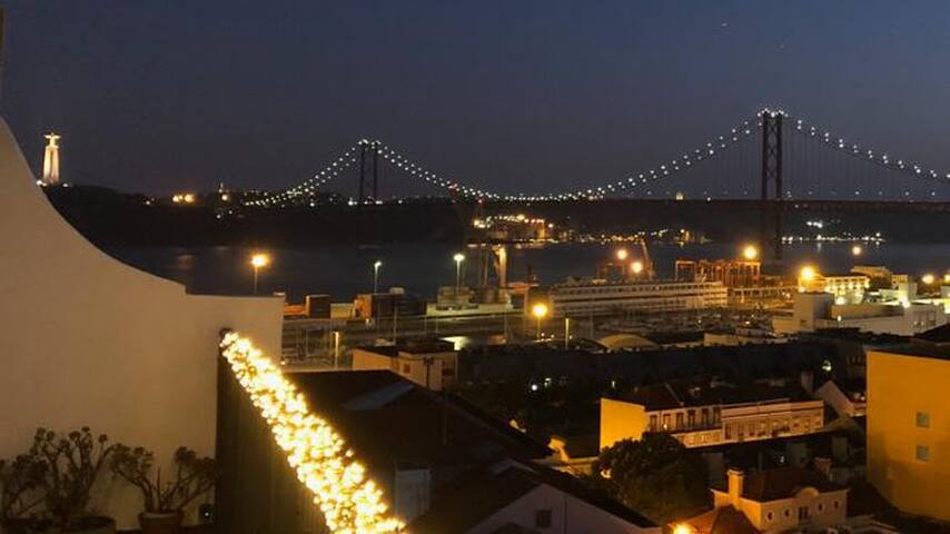 Casa Bay Duplex – Terrace & river view in Estrela gallery image 5