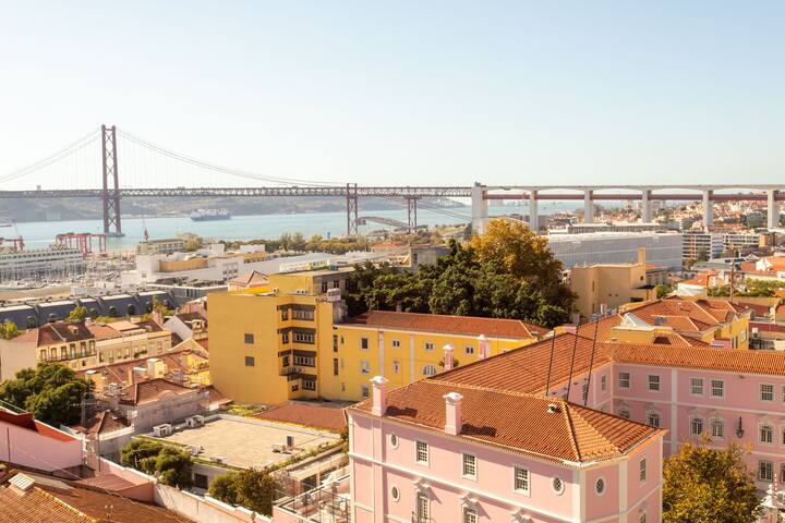 Casa Bay Duplex – Terrace & river view in Estrela gallery image 4