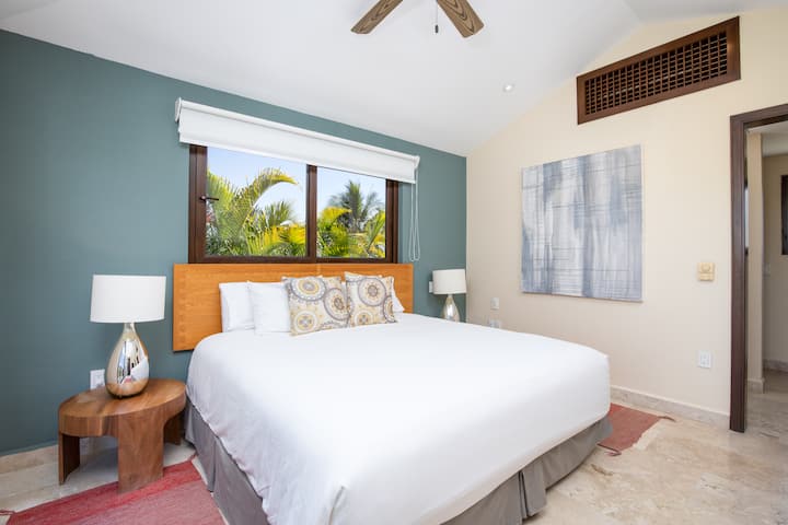 Საძინებელი კინგითა და სააბაზანოთი