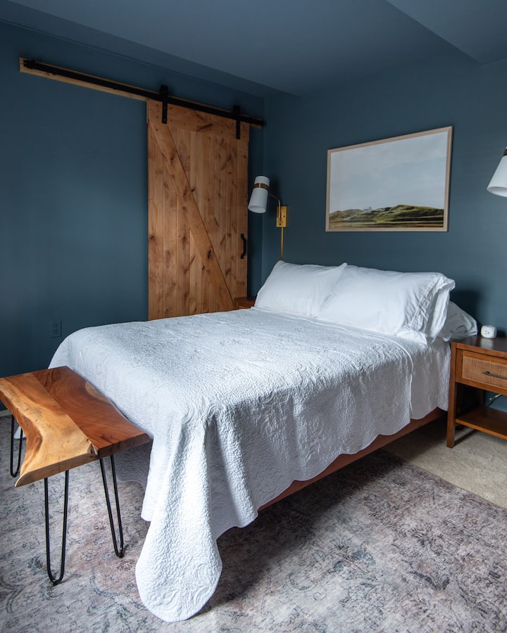 Full-size bedroom on lower level