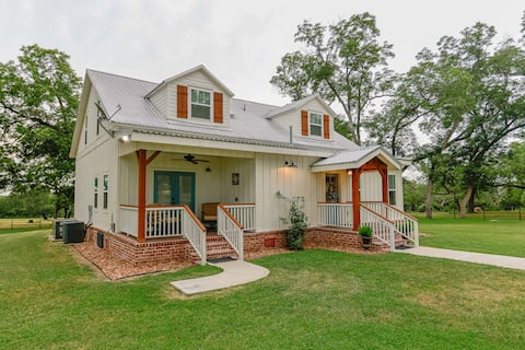 17 acres | Game Barn | Sleeps 16