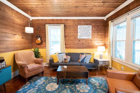 Eclectic Comfort Central to Surrounding TN Beauty
