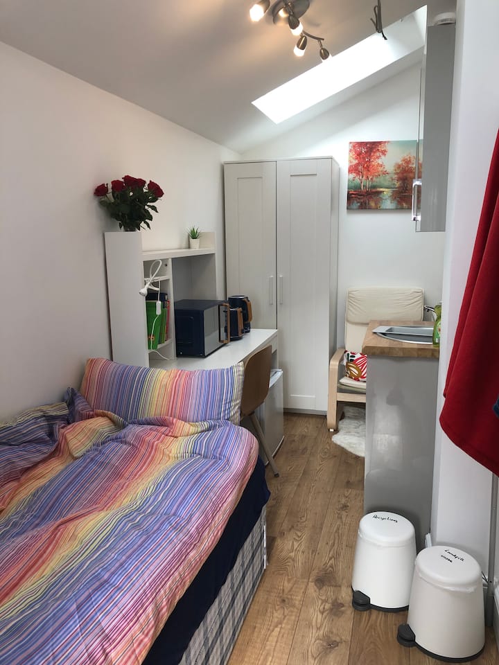 Lovely single snug studio in beautiful Oxford Guest suites for Rent