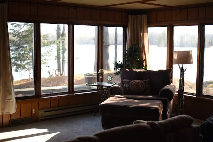 Დააგემოვნეთ დილის ყავა, საიდანაც ბუნების თვალწარმტაცი ხედები იშლება. 