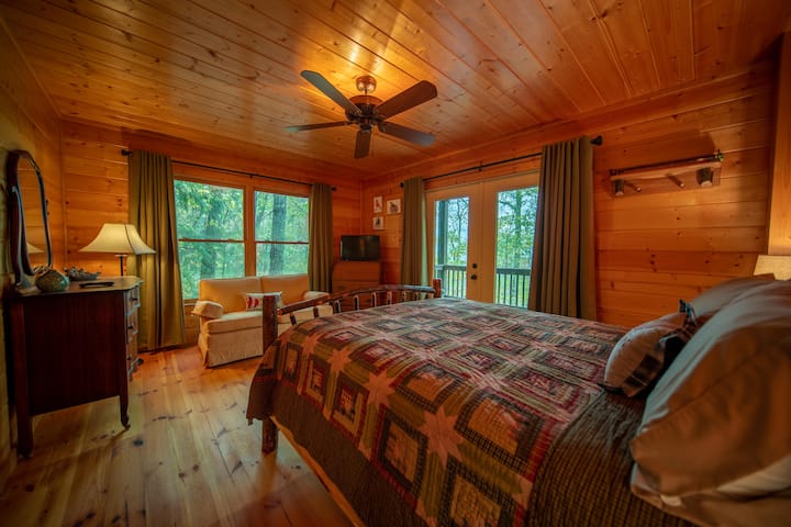 Chambre à coucher principale : grand lit ️