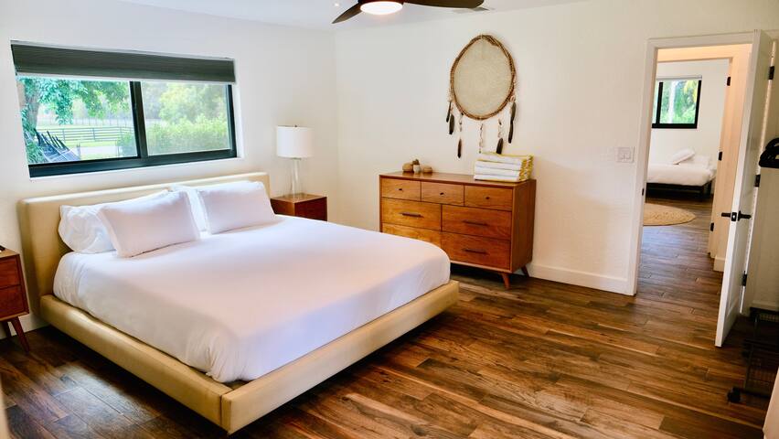 Ranch life in the City- Heated Pool-Pond-1 acre gallery image 5