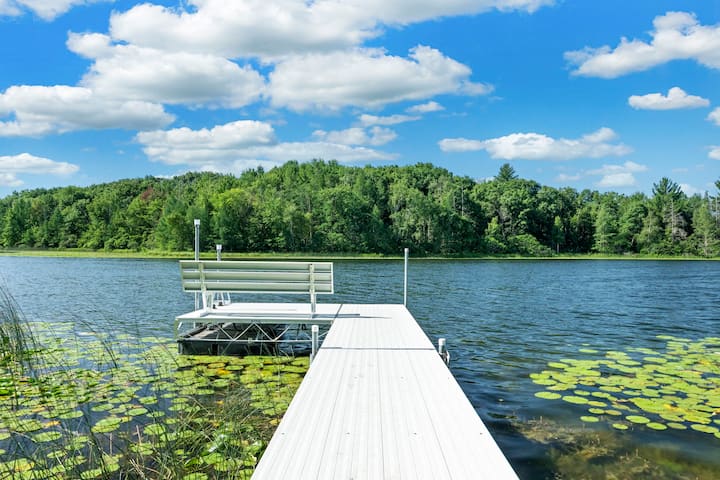 Lake Cabin w/ King Bed & Fire Pit near Dells, Ski