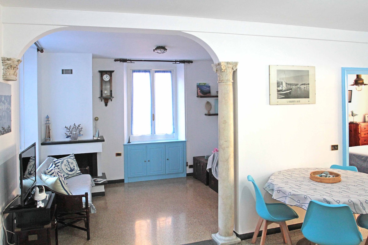 Top performing Airbnb: Special 3-room apartment 40 meters from the sea in Santa Margherita Ligure