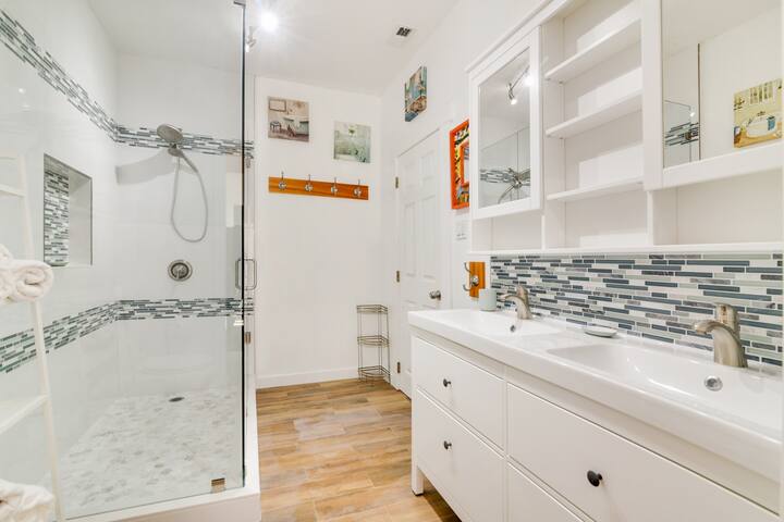 Caribbean resort only 5 minute-drive to the Ocean gallery image 4