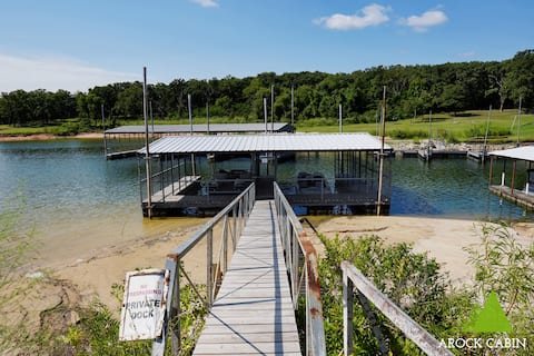 Top Airbnb: AROCK Cabin. Lake side boat slips. Sleeps 11 in Preston