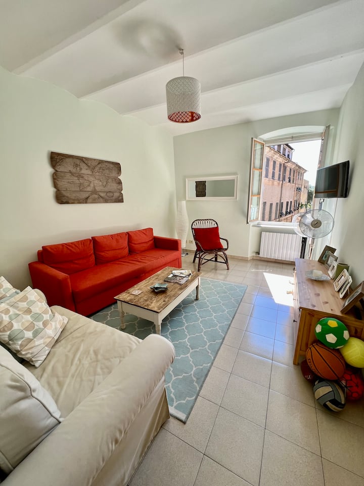 Modern Home In Finalborgo Village, Sunny Balcony - Finale Ligure