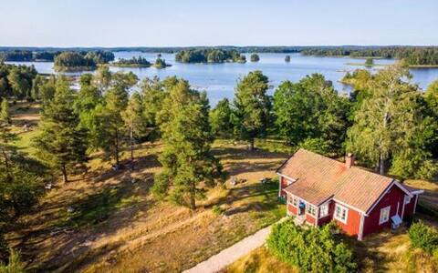 Smålandsidyll charming cottage with lake location!