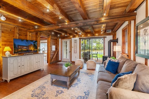 Whimsical Cottage Only Minutes To Hershey, PA!